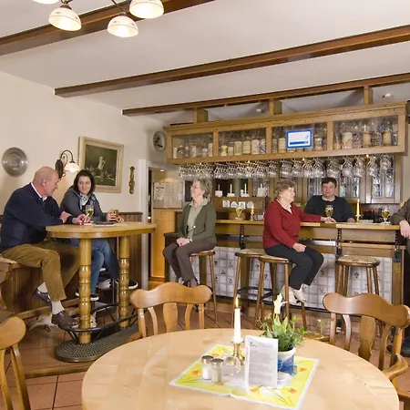Zum Jägerkrug 4*